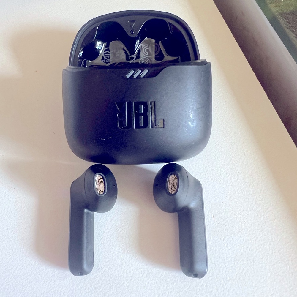 JBL Tune Beam Wireless Headphone